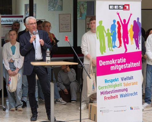 Foto_7 Peter Beushausen bei der Begrüßung intern